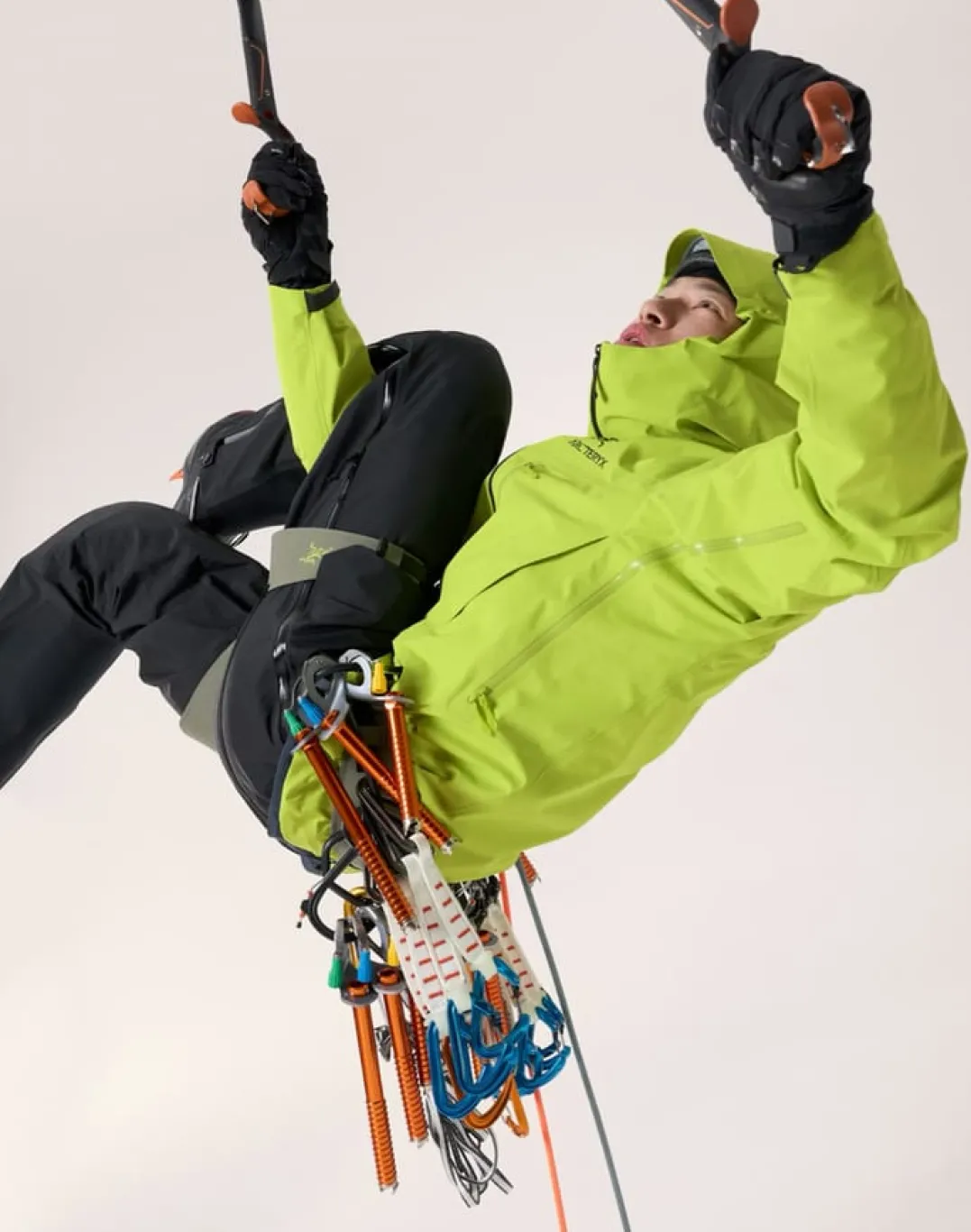 Arc'teryx Men's Alpha SV Jacket Mantis/Black