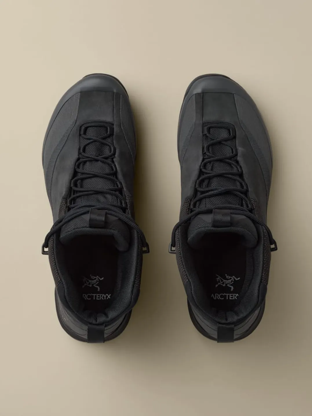 Arc'teryx Men's Konseal Trek Black/Graphite