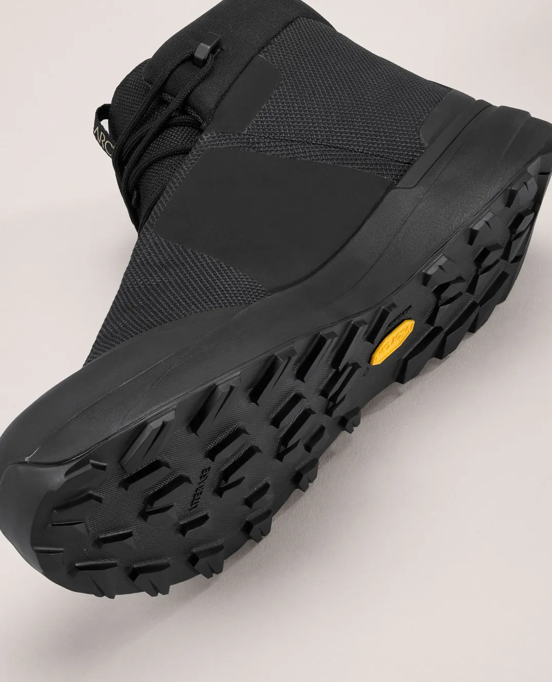 Arc'teryx Men's Kopec Mid Gore-Tex Black / Black