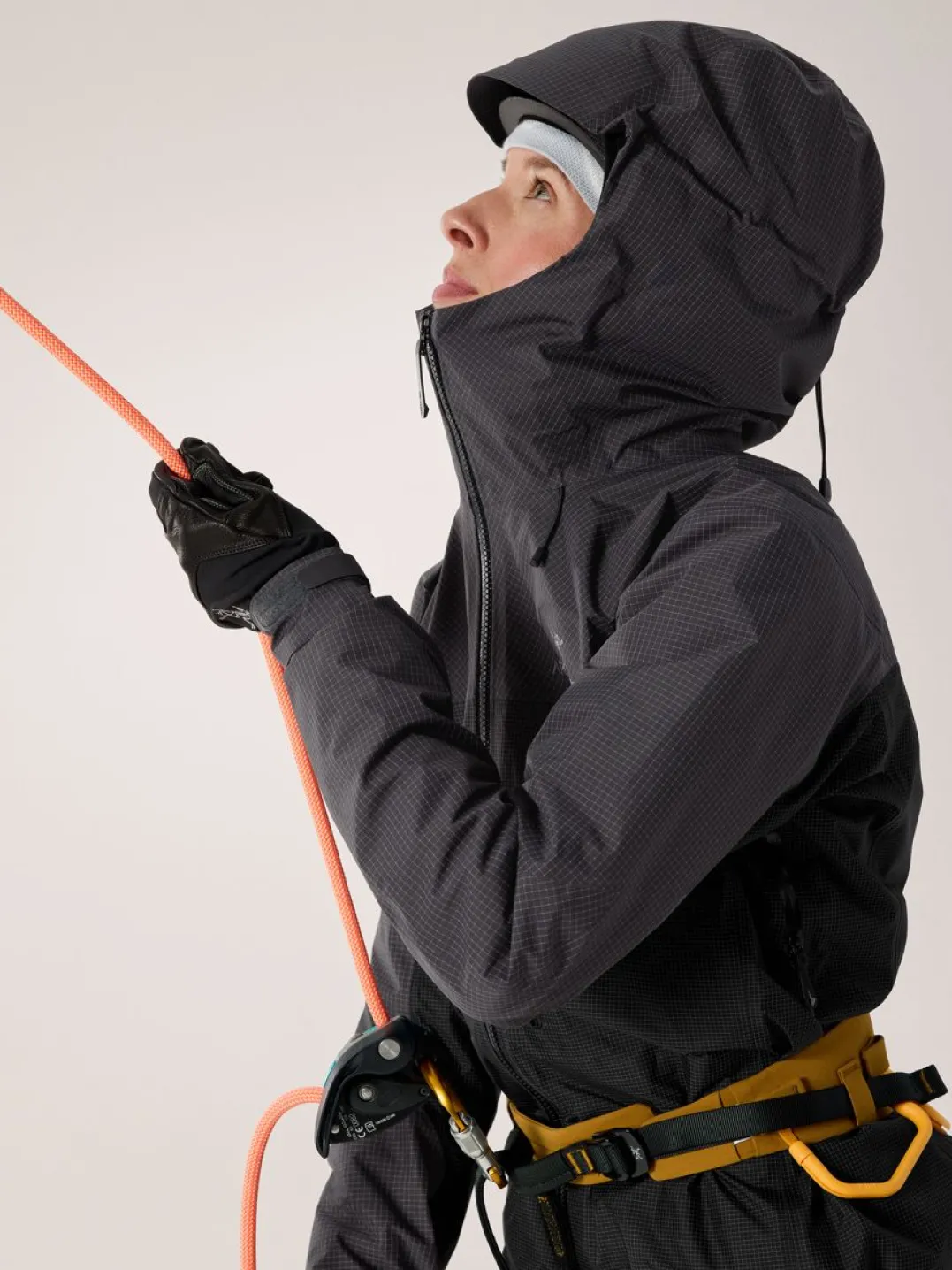 Arc'teryx Women's Alpha Jacket Graphite / Black