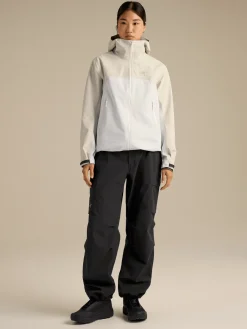Arc'teryx Women's Beta Jacket Sea Salt/Arctic Silk