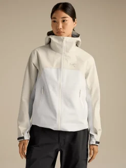 Arc'teryx Women's Beta Jacket Sea Salt/Arctic Silk