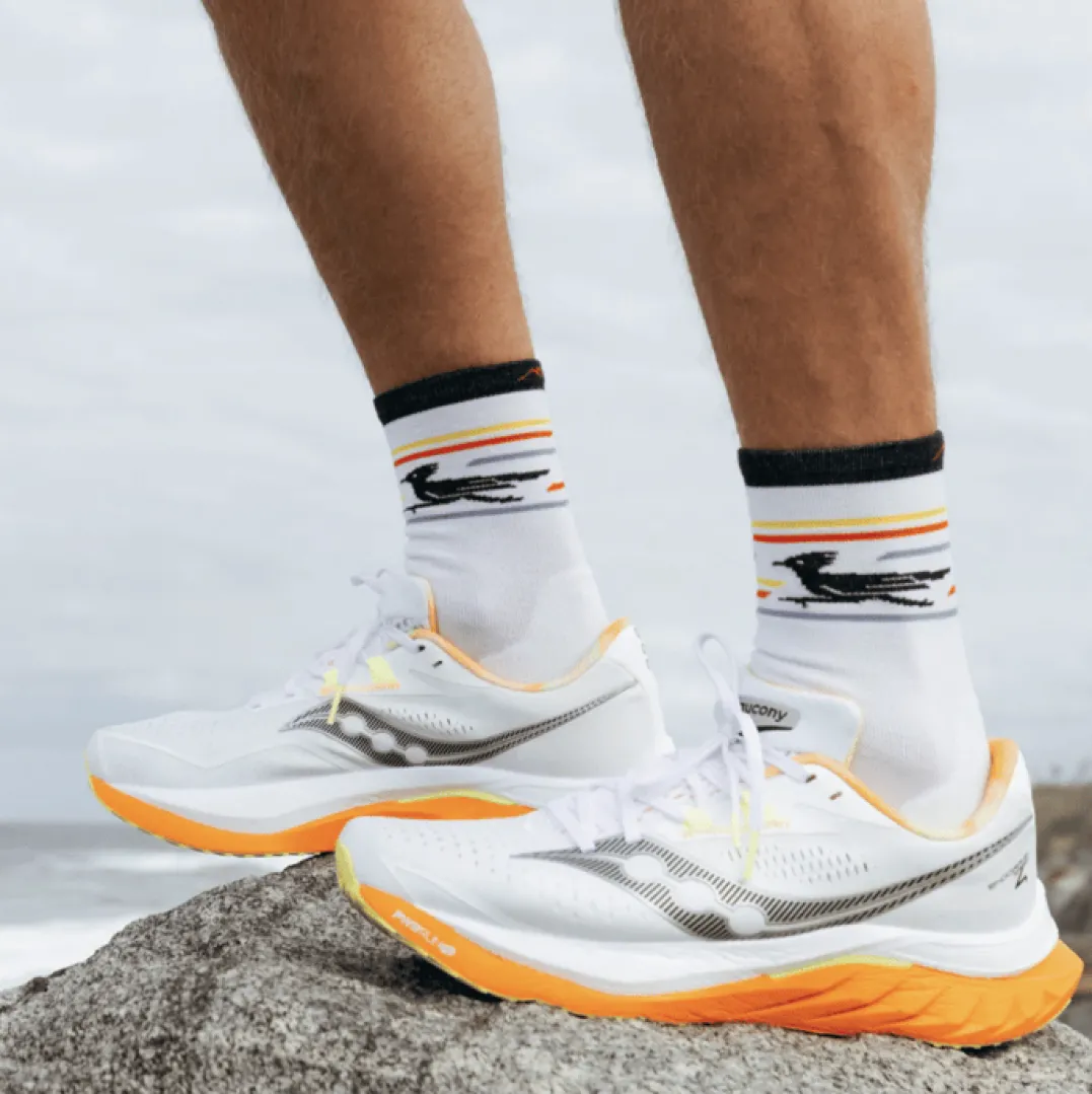 Darn Tough Frontrunner Micro Crew Ultra-Lightweight With Cush M White
