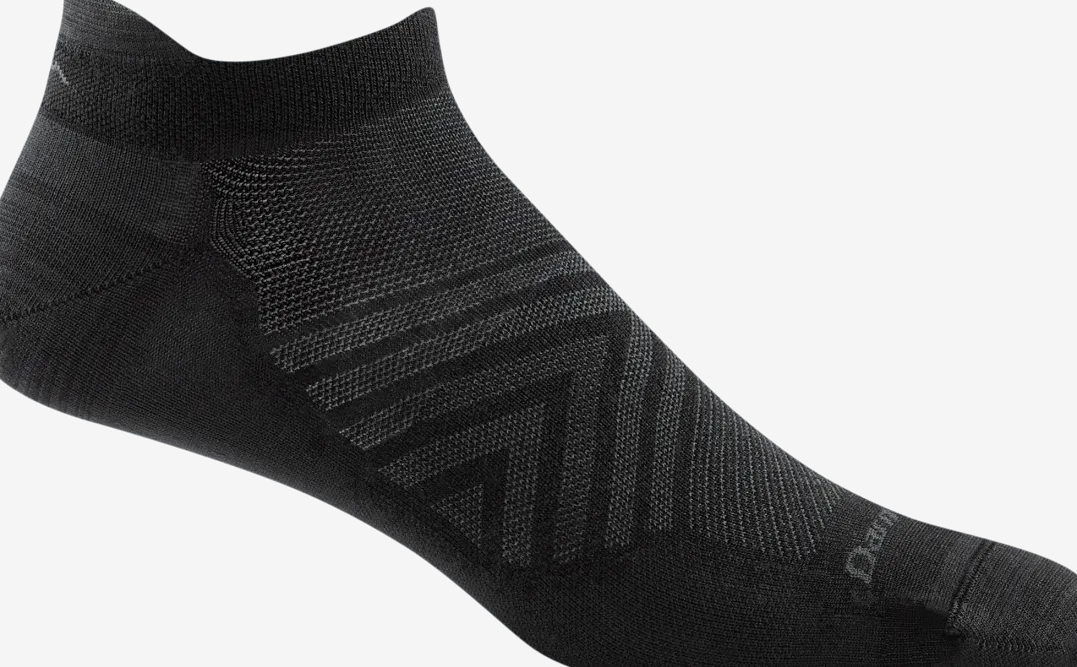 Darn Tough Men's Run No Show Tab Ultra-Lightweight Black