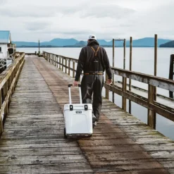 .he{margin-bottom:16px}Yeti Roadie 48 Wheeled Cool Box White