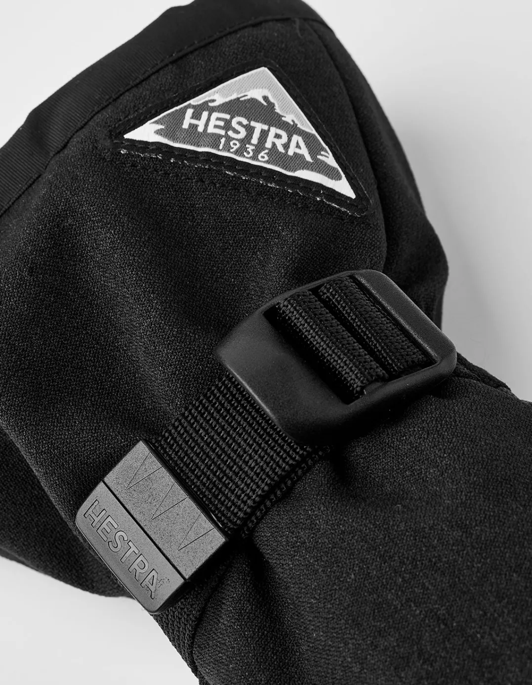 Hestra Powder Gauntlet 5-Finger Black