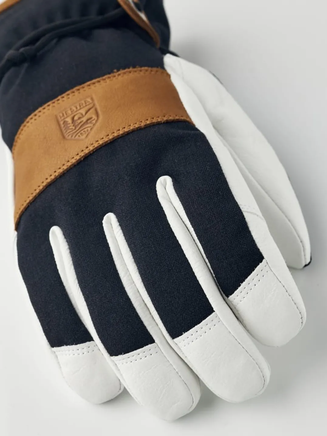 Hestra Women's Voss Czone - 5 Finger Black/Cork