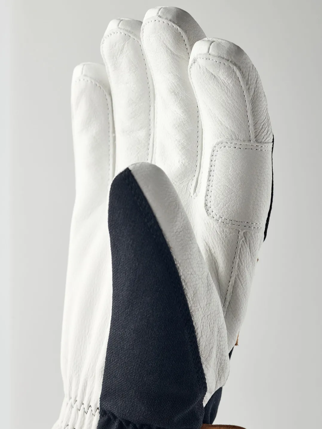 Hestra Women's Voss Czone - 5 Finger Black/Cork