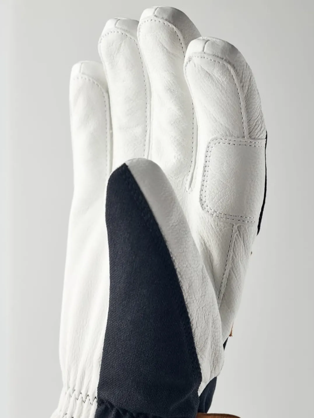 Hestra Women's Voss Czone - 5 Finger Black/Cork
