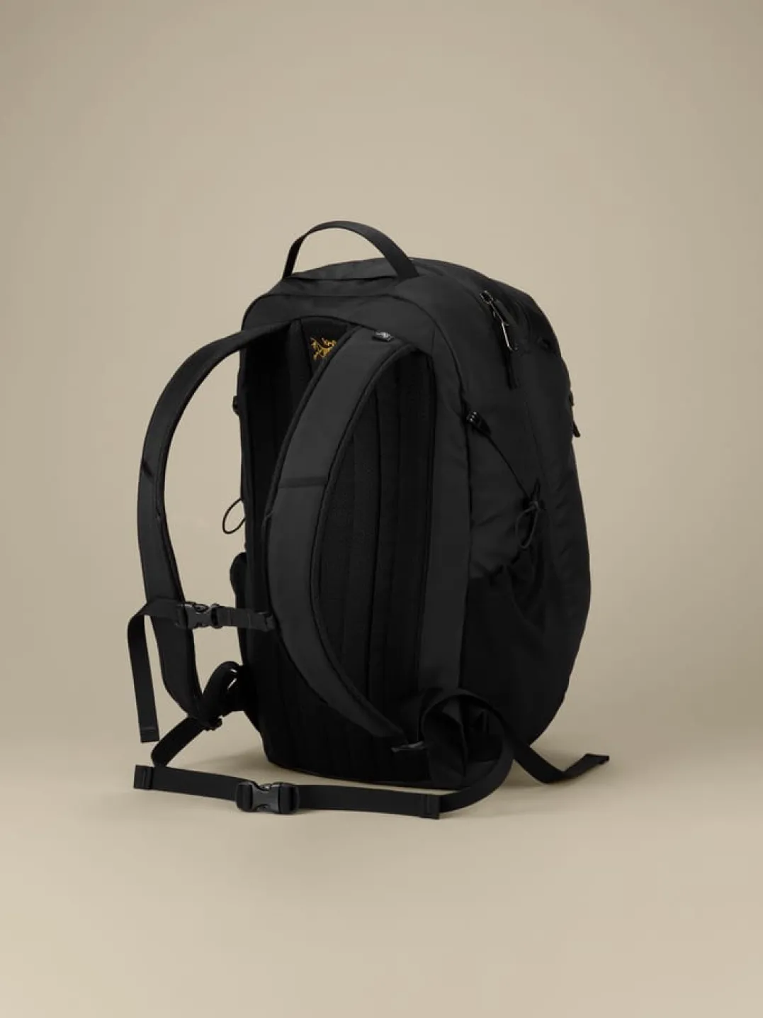 .ia{margin-bottom:16px}Arc'teryx Mantis 26 Backpack Black