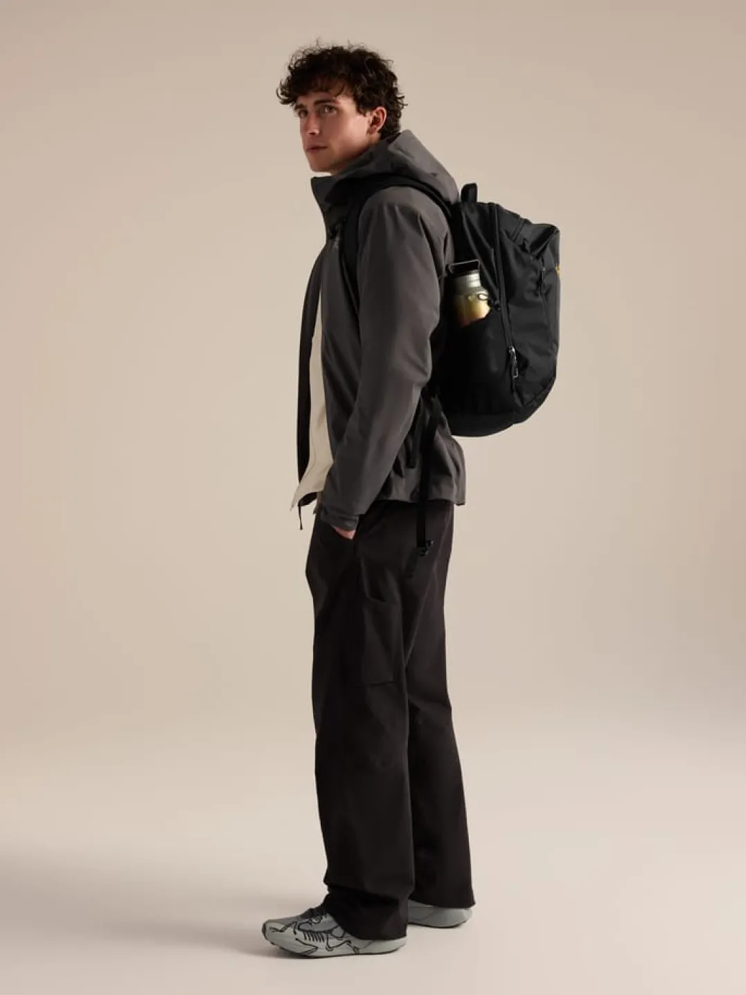 .ia{margin-bottom:16px}Arc'teryx Mantis 26 Backpack Black