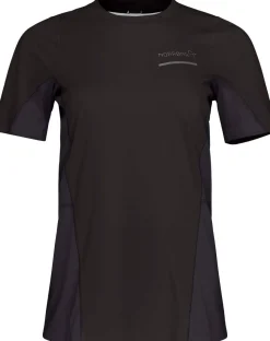 .ib{margin-bottom:16px}Norrøna Women's Senja Equaliser Lightweight T-Shirt Caviar