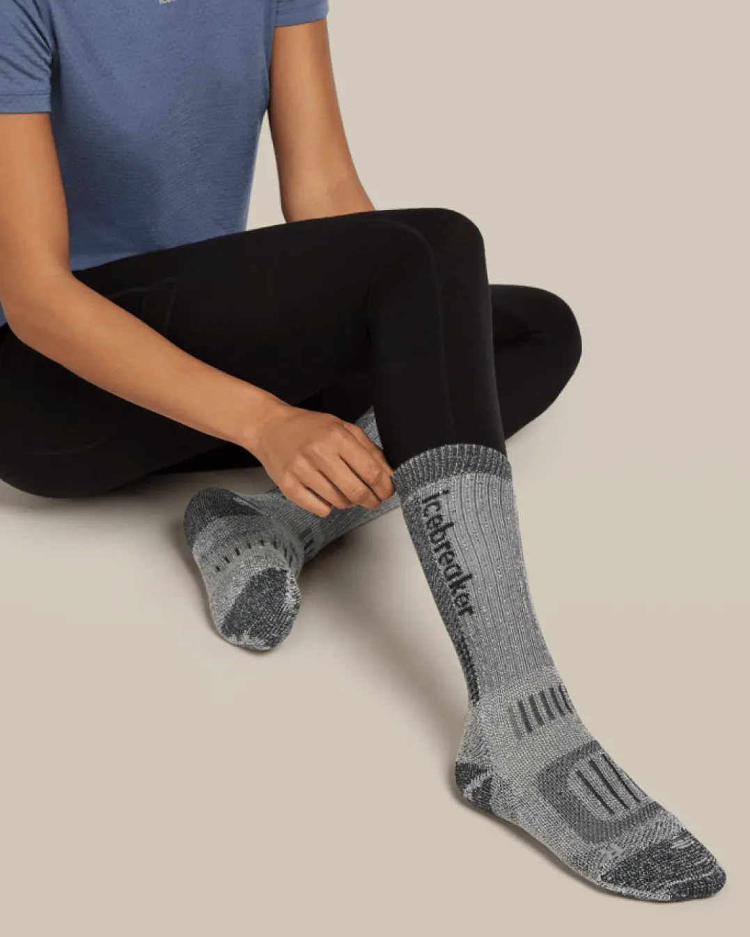 Icebreaker Women Merino Hike+ Mountaineer Mid Calf Jet Hthr/black