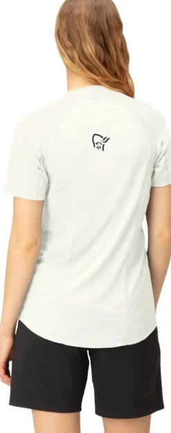 .ic{margin-bottom:16px}Norrøna Women's Senja Equaliser Lightweight T-Shirt Snow White