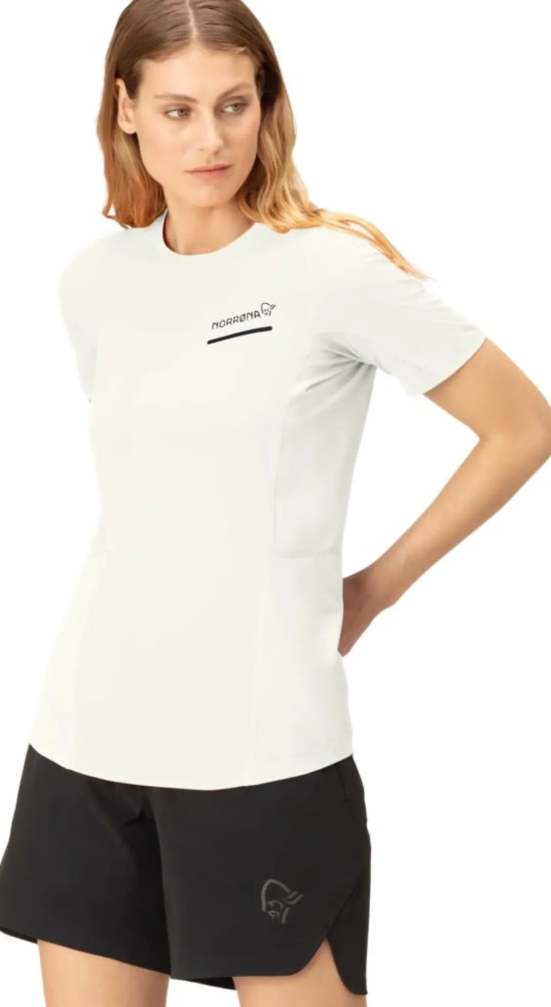 .ic{margin-bottom:16px}Norrøna Women's Senja Equaliser Lightweight T-Shirt Snow White
