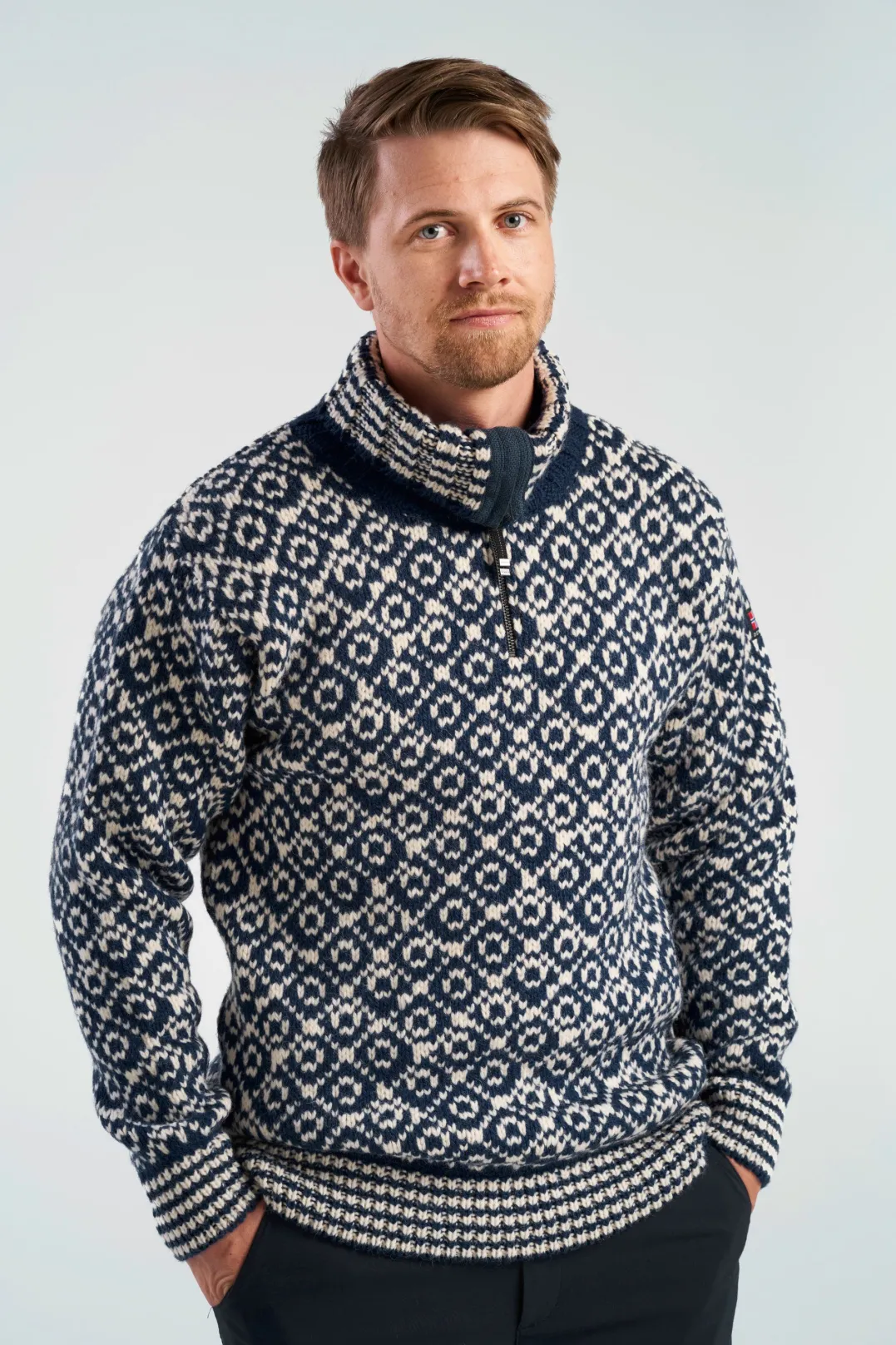 .i8{margin-bottom:16px}Devold Unisex Svalbard Wool Zip NeckNight