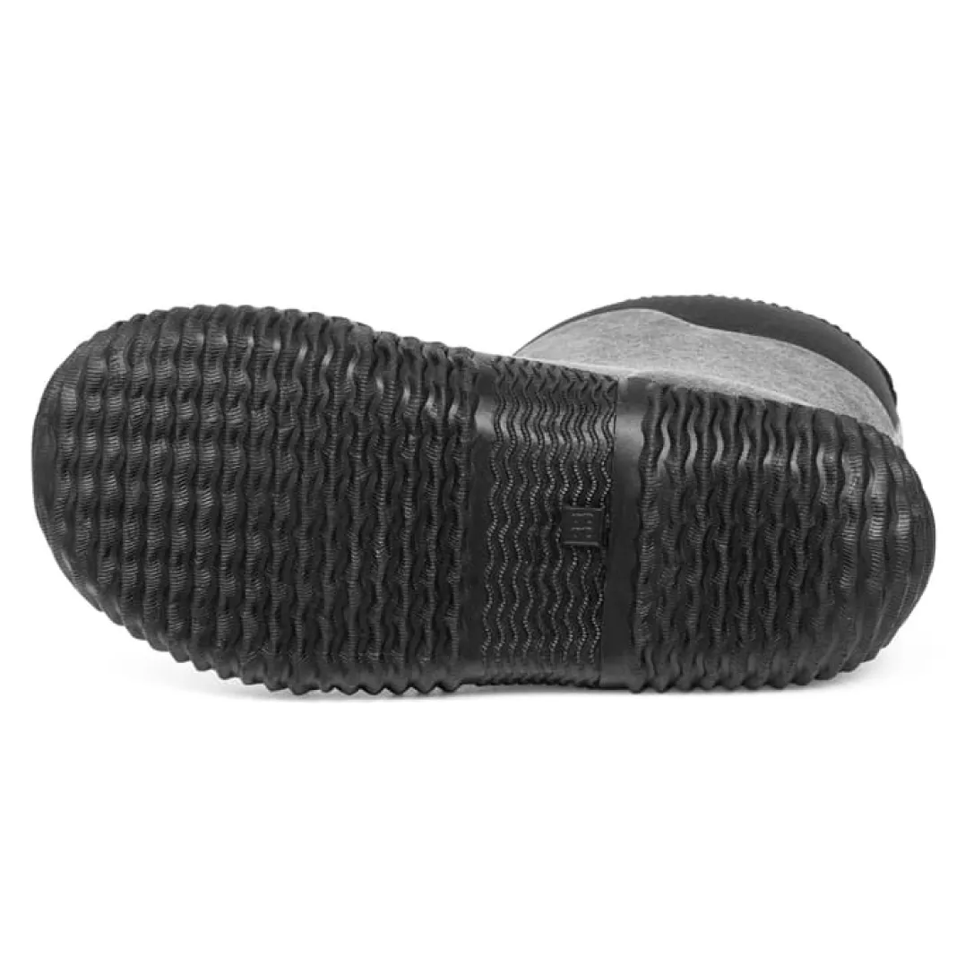 .jq{margin-bottom:16px}Urberg Kids' Bo Neoprene Boot Black Beauty