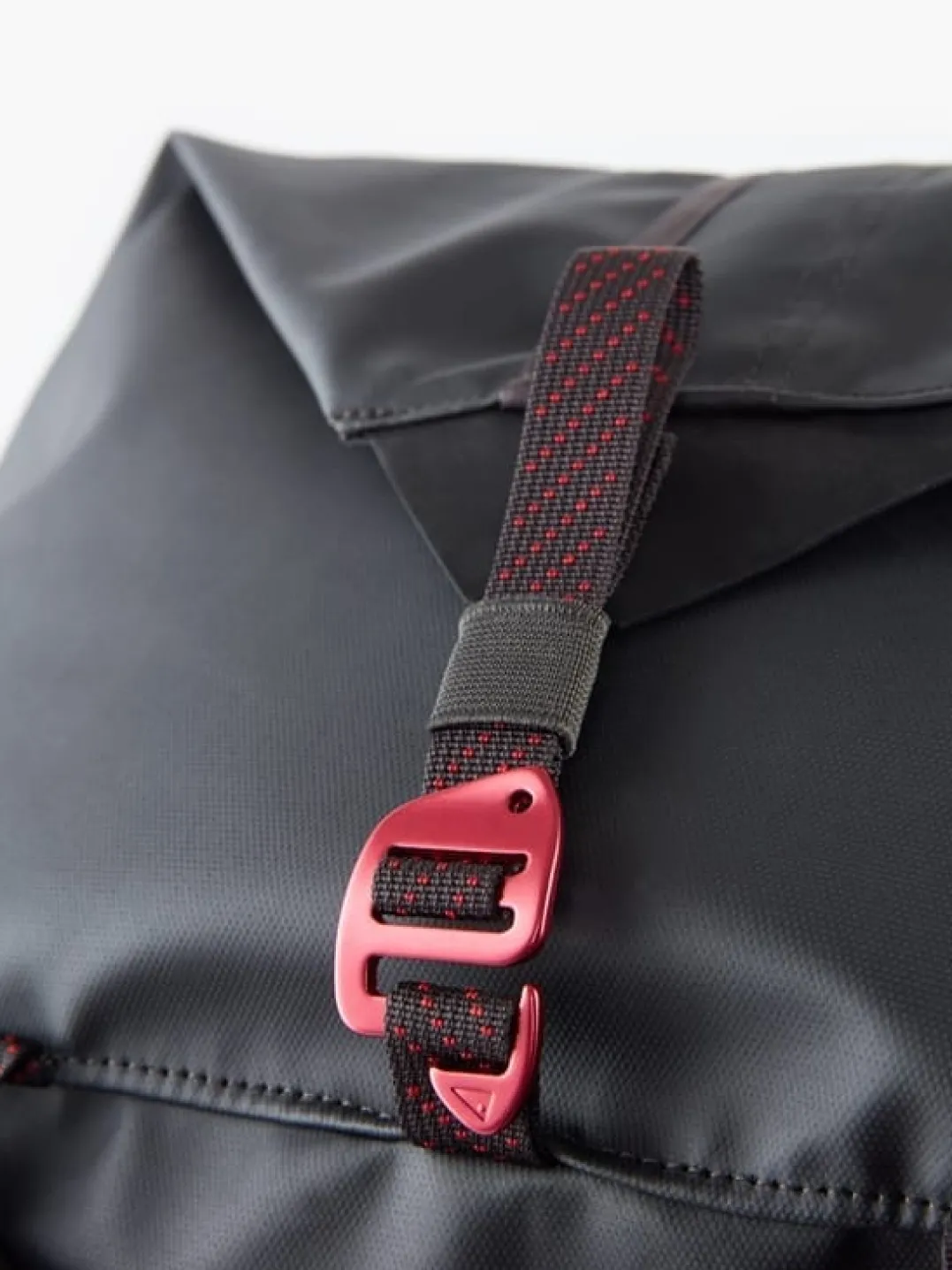 Klättermusen Ydalir Duffelbag 80L Raven