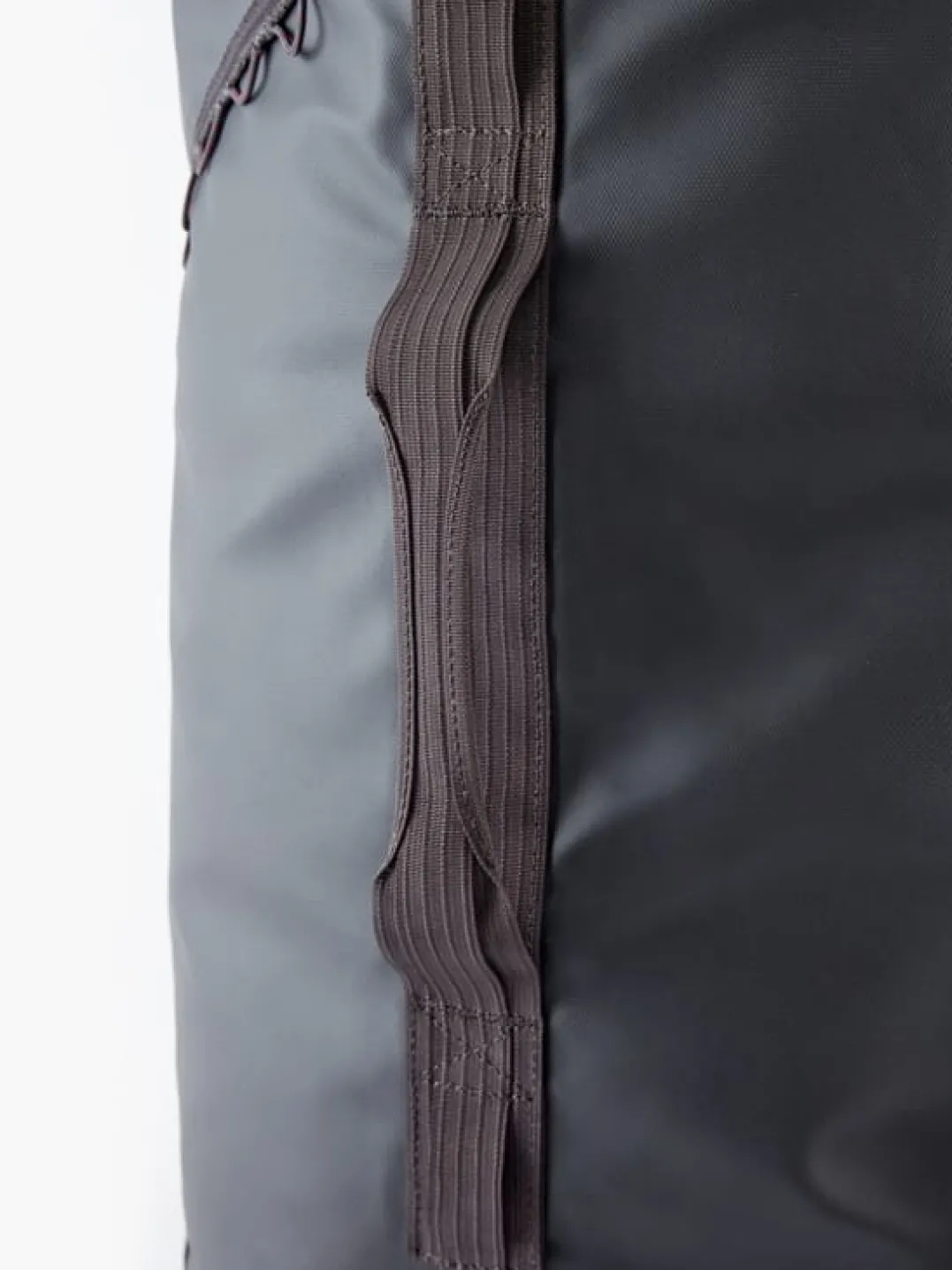 Klättermusen Ydalir Duffelbag 80L Raven