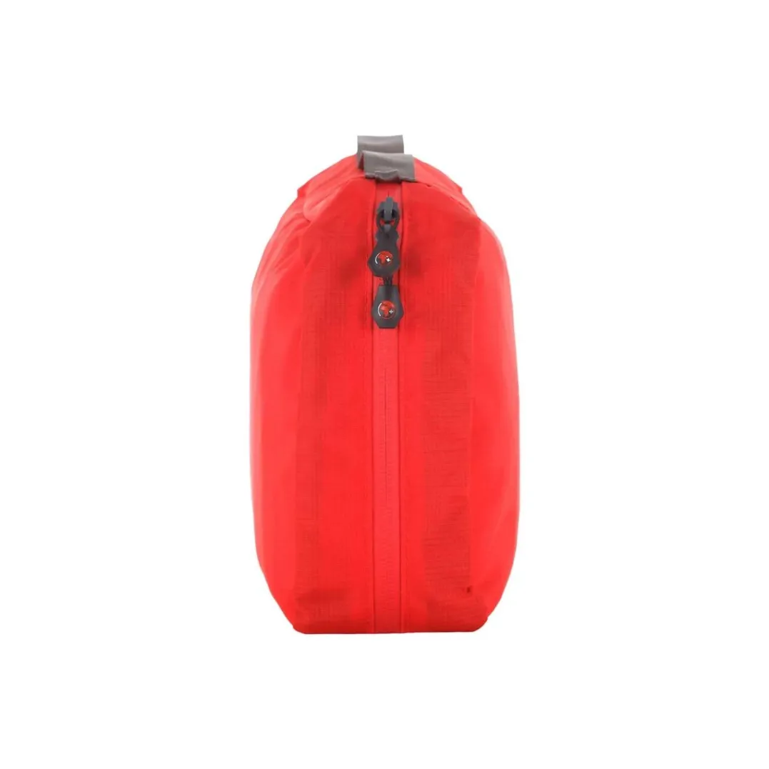 Lifesystems Mountain Leader Pro First Aid