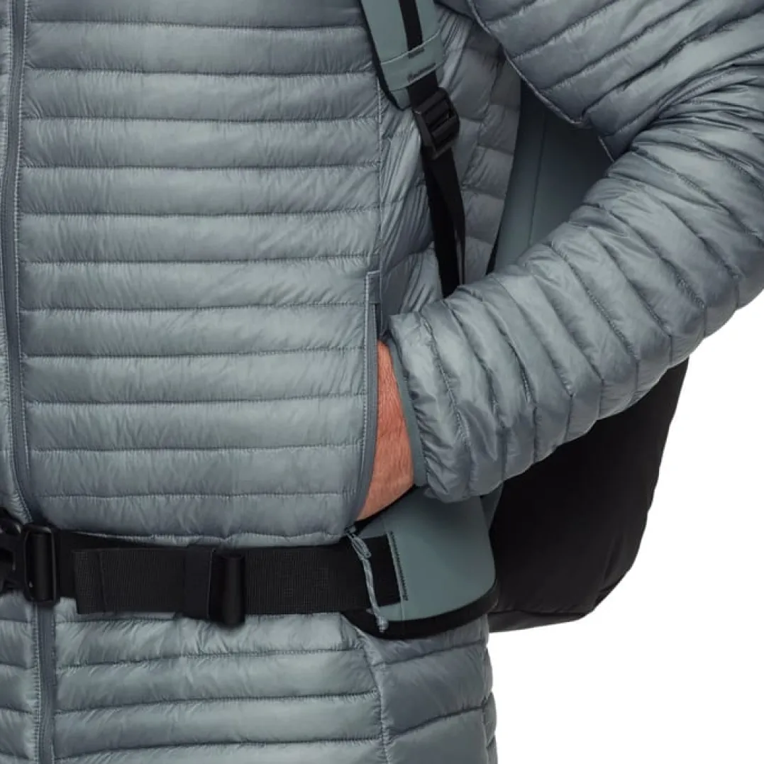 Mammut Broad Peak Light In Hooded Jacket Men Strata