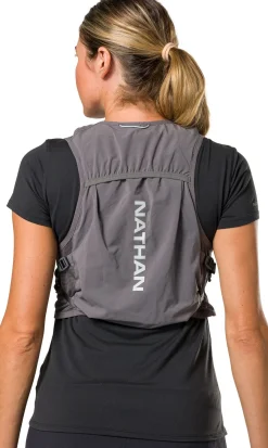 Nathan Wm'S Pinnacle Breeze 4l Charcoal/surf Spray