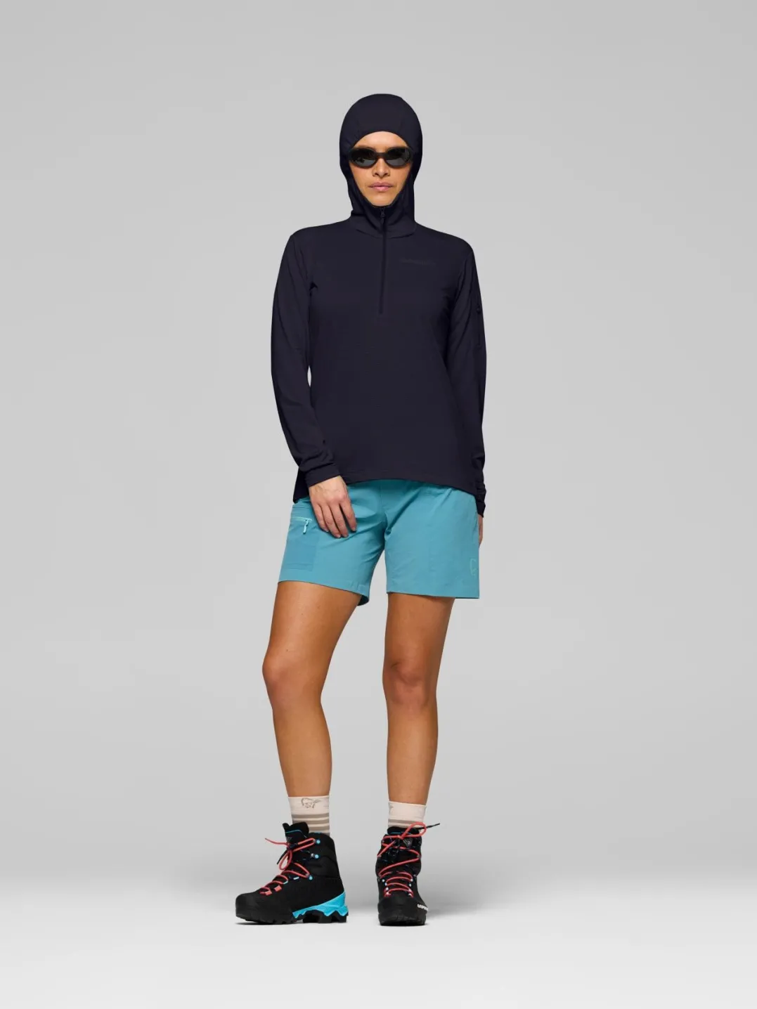 Norrøna Falketind Warm1 Hood W'S Caviar Black