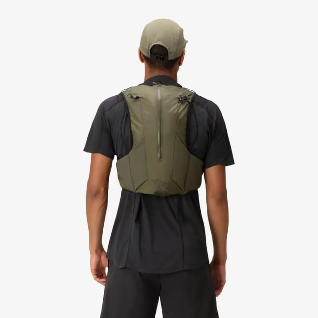 Norrøna Senja Econyl70 7l Pack Olive Night