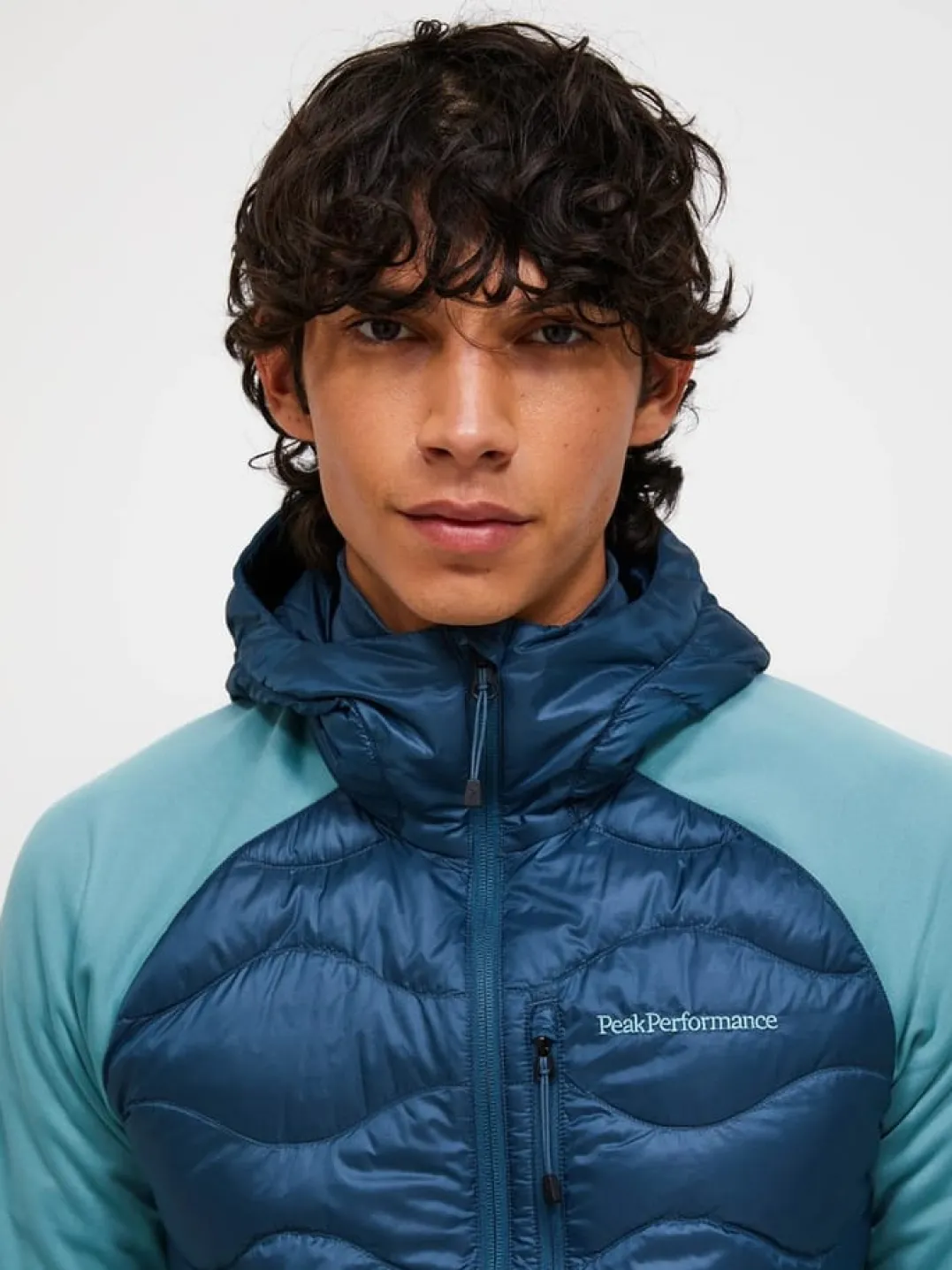 Peak Performance M Helium Down Hybrid Hood Mountain Lake/Deluded Vision