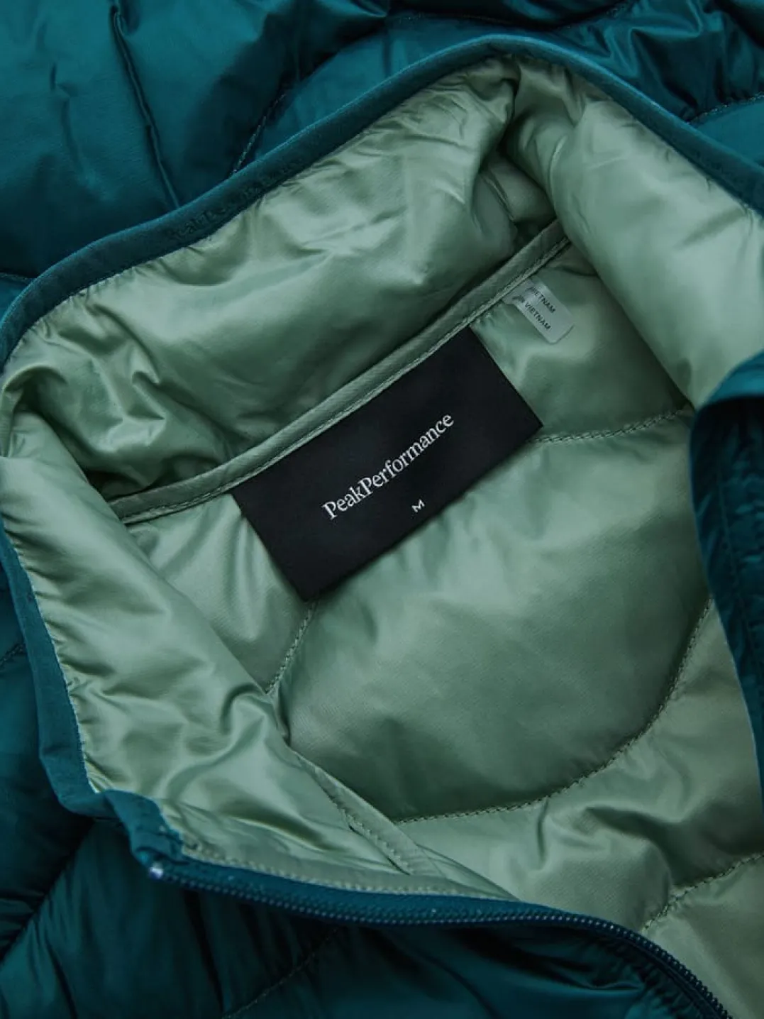 Peak Performance M Helium Down Vest Ponderosa Pine