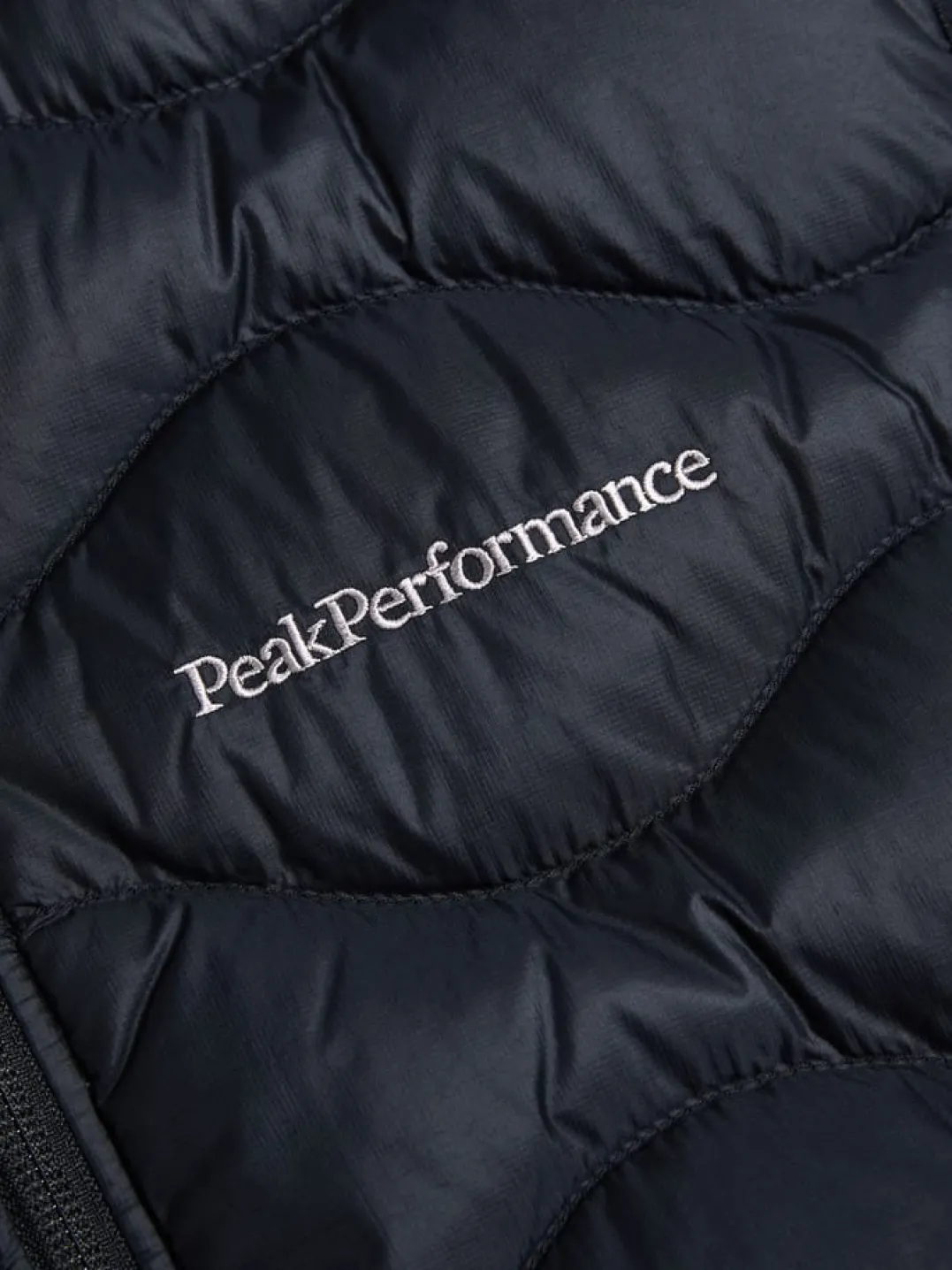 Peak Performance M Helium Down Vest Black