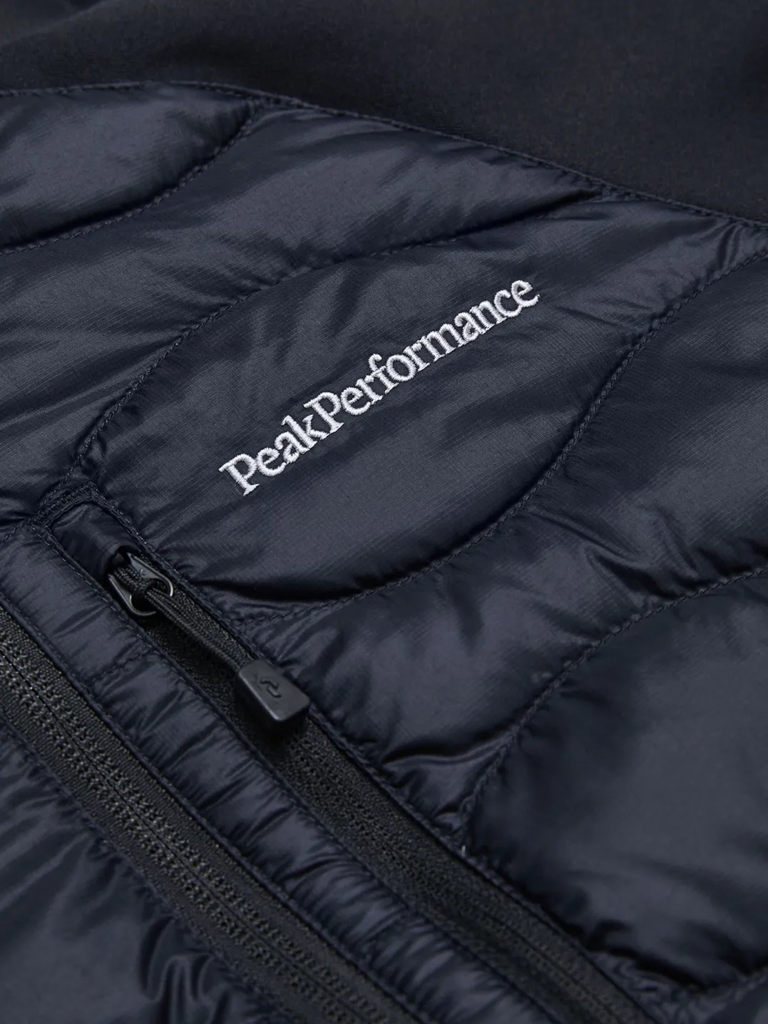 Peak Performance W Helium Down Hybrid Hood Black