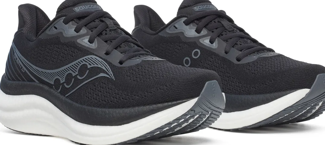 Saucony Women's Triumph 23 Black/white