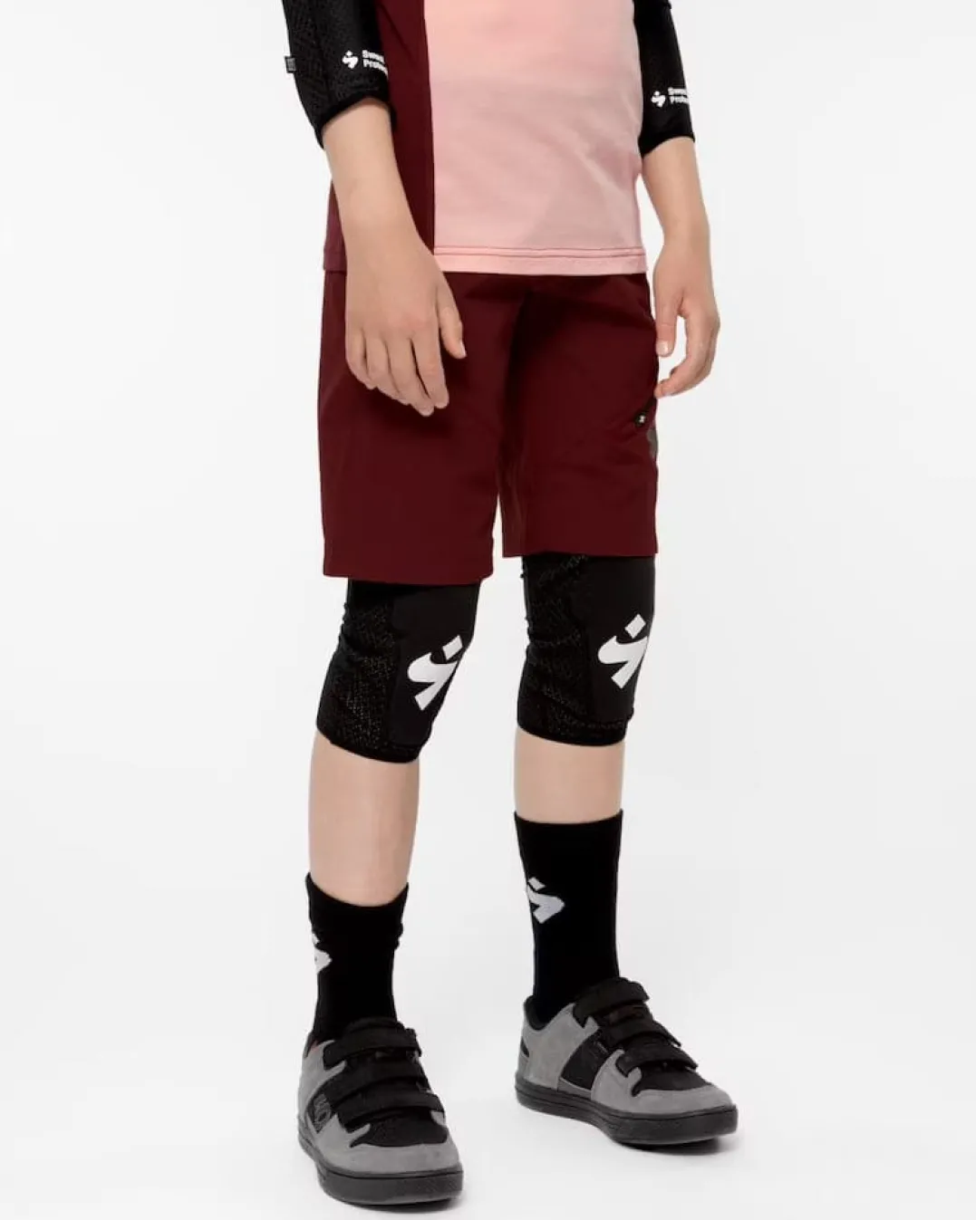 Sweet Protection Hunter Shorts Jr Dark Red