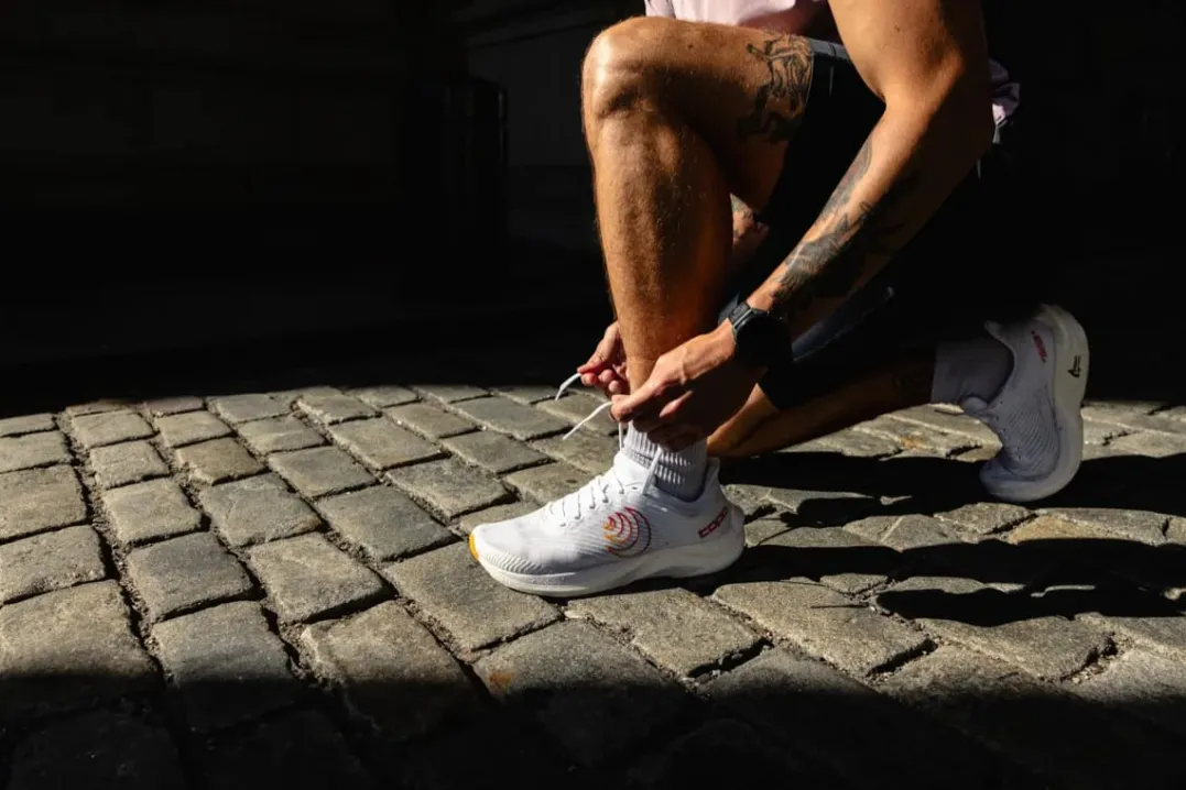 Topo Athletic Cyclone 3 M White / Sunset