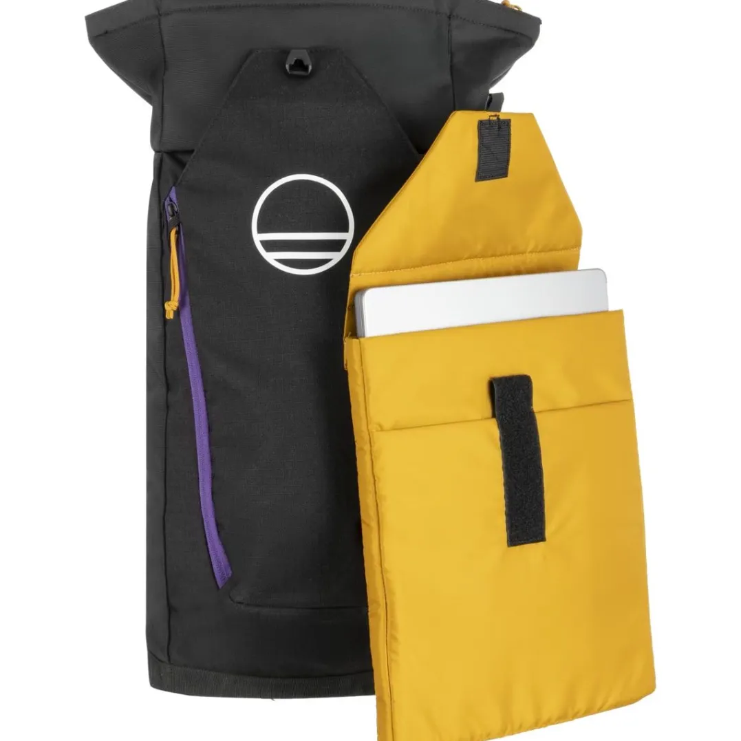 WildCountry Base Hauler 25 Backpack Black