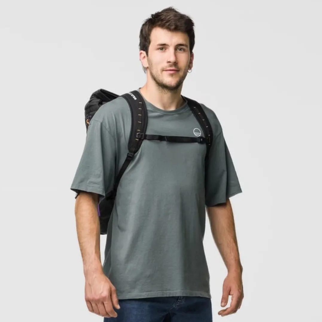 WildCountry Base Hauler 25 Backpack Black
