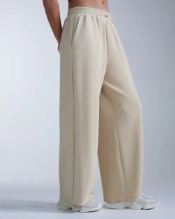 2XU Women'S Wonderluxe Sand Washed Wide Leg Pants Mojave Desert/white